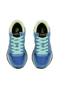 Thumbnail Image 3