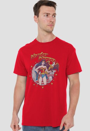 Cotton Soul, JLA AT YOUR SERVICE - Print T-shirt - red
