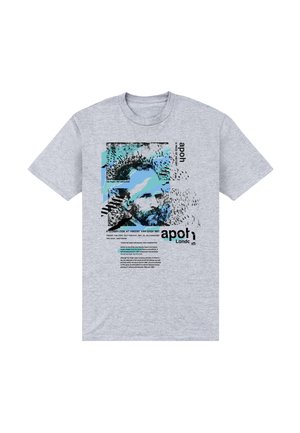 Camiseta gris con un gráfico azul y negro del autorretrato de Vincent van Gogh y texto y patrones dispersos que incluyen "apoh London."