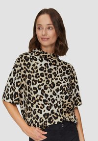 s.Oliver MIT STEHKRAGEN - Bluse - creme