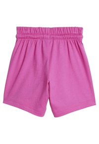 Pantaloni corti rosa in cotone con una fascia elastica in vita, caratterizzati da un design semplice e da una texture liscia. Nessun motivo o accentuazione visibili.