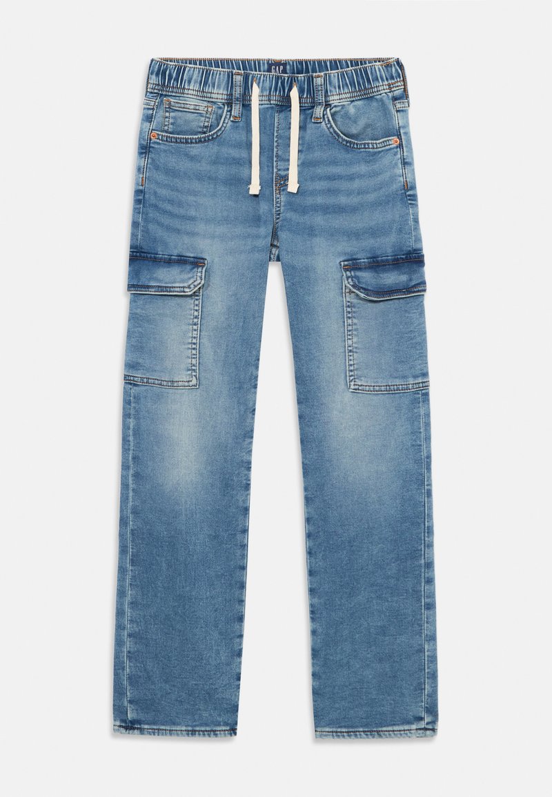 Pantaloni cargo din denim albastru deschis, cu talie elastică, șnur, două buzunare laterale și două buzunare cargo suplimentare pe coapse.