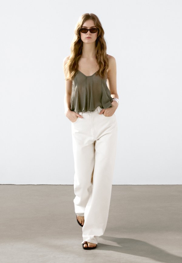 FLOWING STRAPPY  - Top2