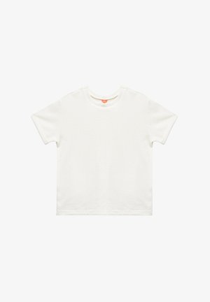 Camiseta blanca de manga corta con tejido texturizado, cuello redondo y corte recto. Diseño sencillo sin patrones ni adornos.