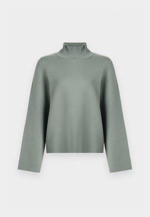 Heled sage roheline kootud sviiter pikemate laiade varrukatega ja kõrge ribaga turtleneck kraega valgel taustal.