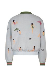 Hele sinine kampsun soonikkoes rohelise krae ja triibuliste varrukaservadega. Kaunistatud värvikate rannateemaliste illustratsioonidega ning lõuatud vöökohaga.