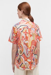Eterna HEMDBLUSE - REGULAR FIT - Button-down blouse - koralle