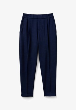 Marineblauwe tapered broek met een elastische tailleband, twee zijzakken en opgerolde boorden. Glad materiaal met een subtiele textuur.