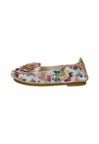 Scarpa ballerina floreale in rosa chiaro, con motivi floreali multicolore, una finitura testurizzata e un fiore in tessuto decorativo sulla punta.