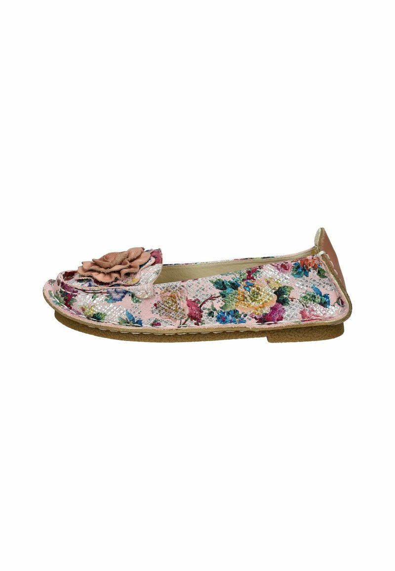Scarpa ballerina floreale in rosa chiaro, con motivi floreali multicolore, una finitura testurizzata e un fiore in tessuto decorativo sulla punta.