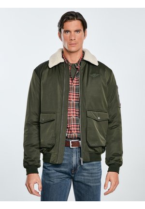 - Kurtka Bomber