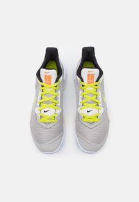 Nike Performance Basketbalové boty - light grey