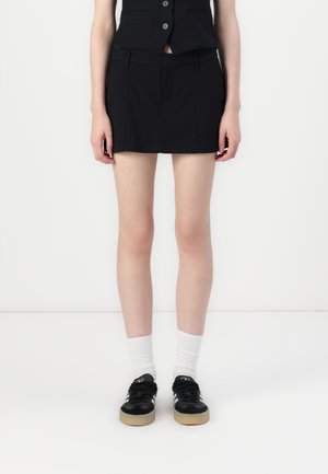 Shorts - black