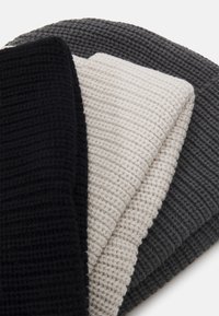 Pier One UNISEX 3 PACK - Beanie - black/dark grey/off-white/