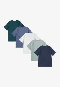 Cinq t-shirts à manches courtes affichés en dégradé : vert foncé, bleu marine, bleu clair, gris et vert menthe. Tissu en coton, couleurs unies.