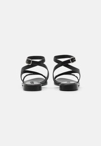 Pepe Jeans Sandaalit nilkkaremmillä - black