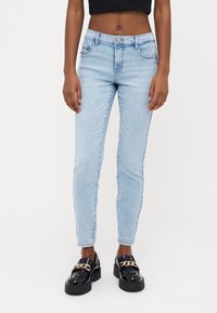 ONLY Petite - ONLRAIN  - Jeans Skinny Fit - light blue denim Miniaturebillede 1