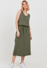 b.young BYPandina - Robe en jersey - olivine