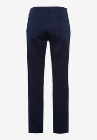Pantalon bleu foncé à jambes droites avec deux poches arrière, coutures visibles et passants pour ceinture, montré de dos sur un fond uni.