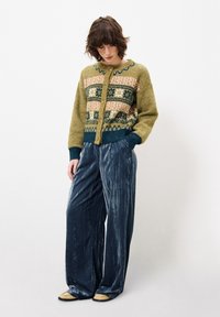 FRNCH MEGANE - Gilet - kaki