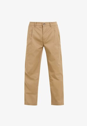 Hellbraune gerade geschnittene Hose mit vorderen Falten, Gürtelschlaufen, Knopfverschluss und seitlichen Taschen, dargestellt auf weißem Hintergrund.