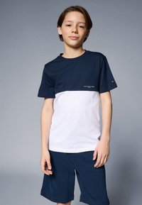 Tommy Hilfiger - MINI CORP COLOURBLOCK SET - T-shirt print - dark night navy/white Miniatuurafbeelding 1