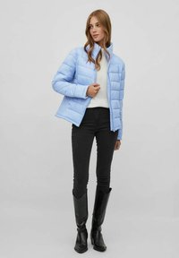 VILA HIGH NECK - Ziemas jaka - pale iris
