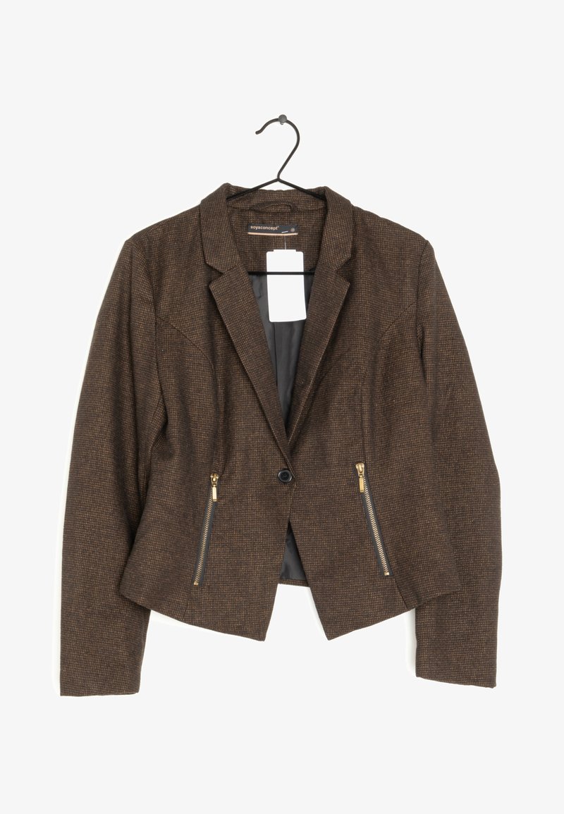 Blazer femme marron avec un motif à petits carreaux, un bouton noir unique, deux poches avant zippées, et un cintre noir avec une étiquette blanche.