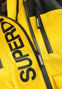 Superdry & Co REGULAR FIT - Impermeabile - yellow