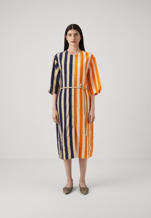 MARKKINAT MERIROSVO MIX DRESS - Skjortklänning - orange/off-white/blue/beige