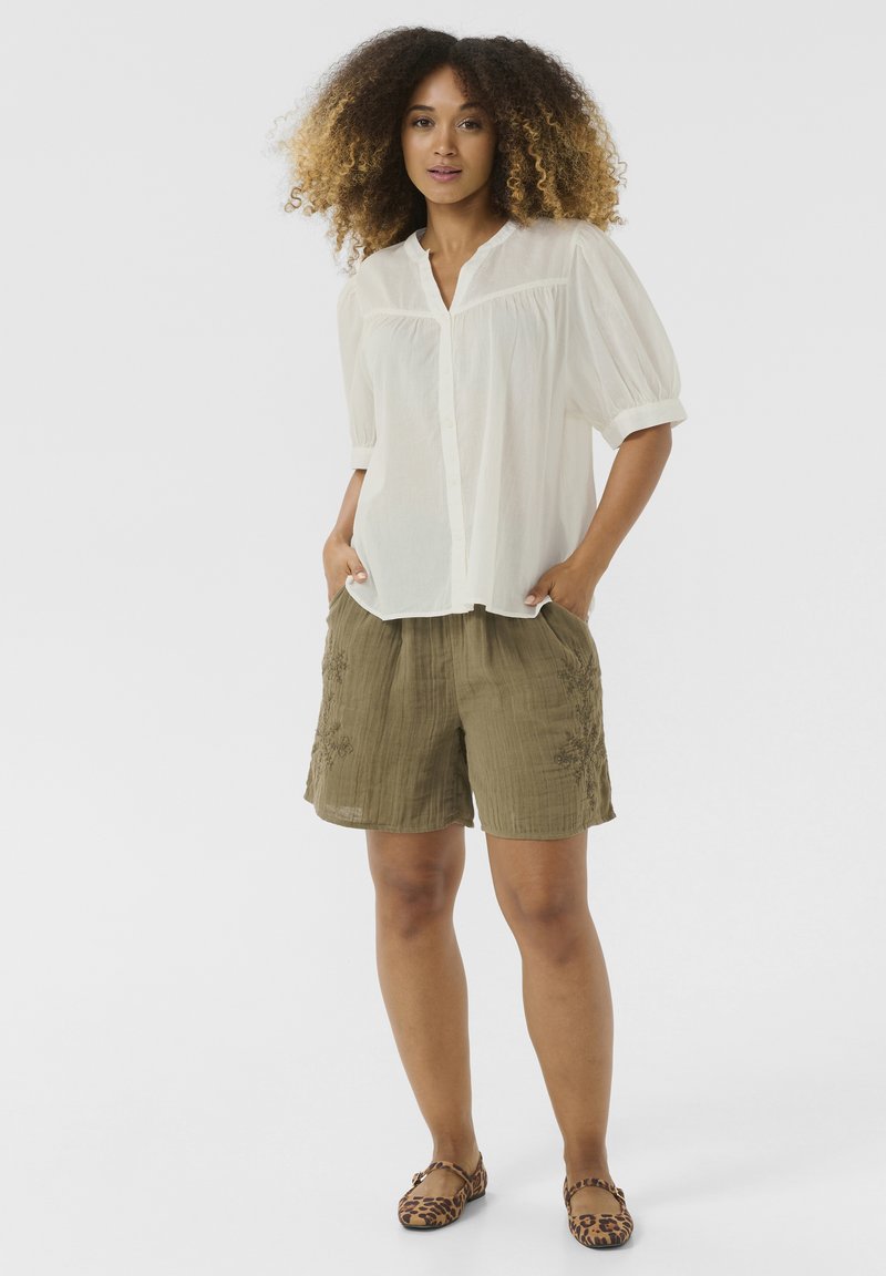 Pantaloni Corti Outfit Pantaloncini E Camicia Completo Camicia