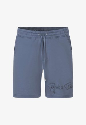 Shorts bleus avec une taille élastique et un cordon de serrage, ornés de broderies "Project x Paris" sur le devant. Texture de tissu lisse.
