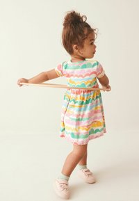 Next REGULAR FIT - Jerseykleid - rainbow
