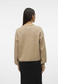 Vero Moda ROLL V-NECK - Adīta jaka - silver mink