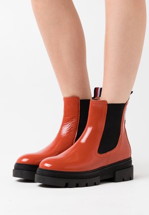 Tommy Hilfiger, Bottines à plateau - orange