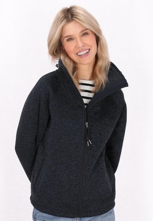 Marine fleece jas met een hoge kraag, ritssluiting en twee zijzakken. Heeft een gemêleerd breipatroon en een verstelbare koord.