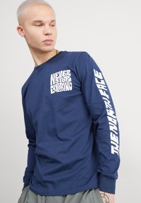 The North Face MOUNTAIN PLAY TEE - Langarmshirt - summit navy