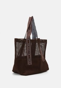 BLANCHE TOTE LOGO - Pirkinių krepšys - hot fudge
