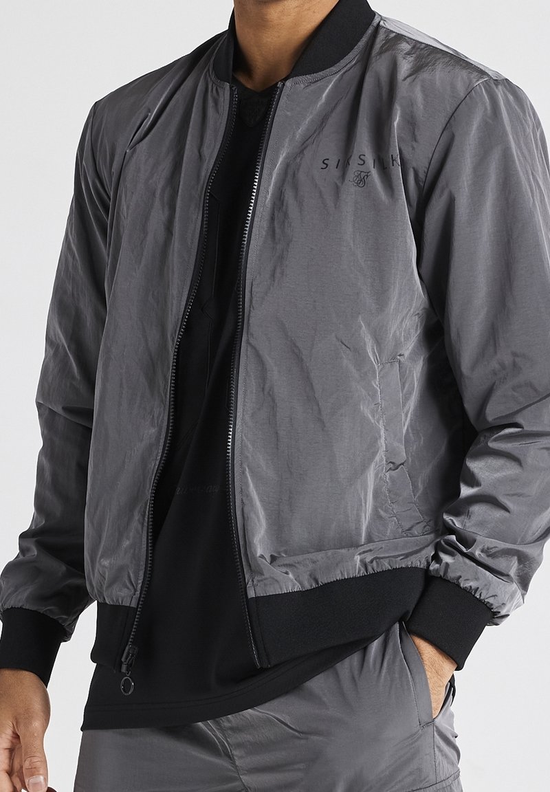 SIKSILK Bomberjacka - black