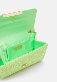 Mascara Clutches - apple