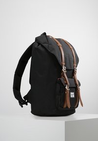 Herschel Reppu - black