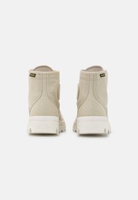 Palladium Botki sznurowane