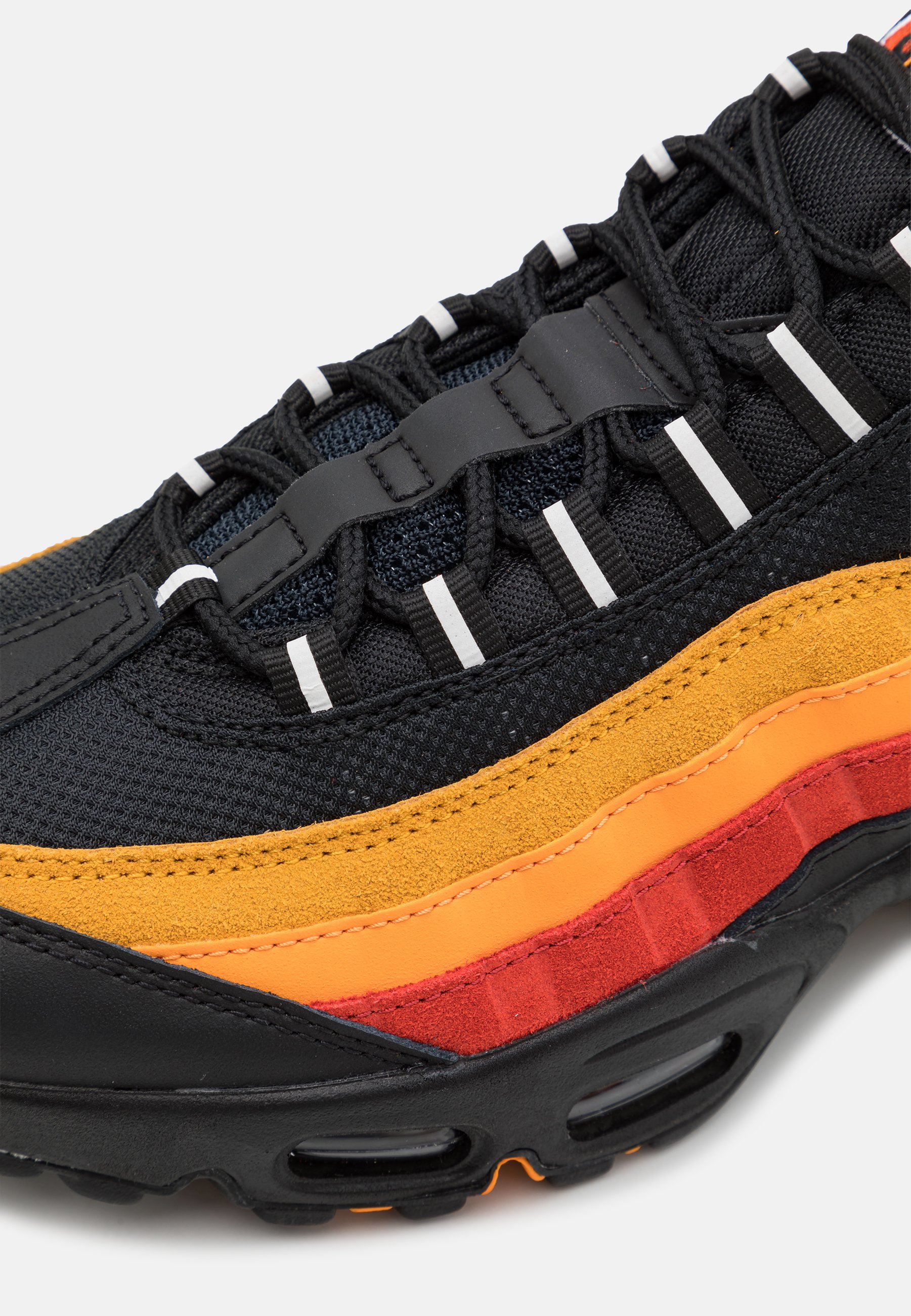 nike air max 95 essential trainer black / white / university red