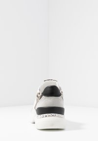 Marco Tozzi LACE UP - Sneaker low - white