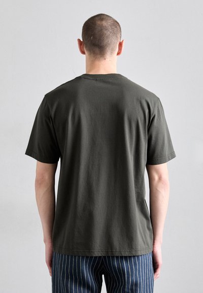NN.07 ADAM EMB - T-shirts - khaki