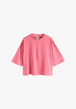 Tricou cu mâneci scurte, lejer, din bumbac roz aprins. Deгt rotund și design simplu, fără modele sau ornamente.