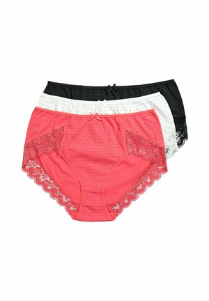 Tre dametrusser i sort, hvid og koral med små polkaprikker og blonder på en hvid baggrund.