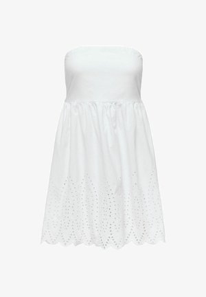 Biała sukienka na ramiączkach bez ramiączek z marszczoną talią i haftem w dziurki wzdłuż falowanego brzegu.