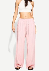 Bershka Stoffhose - light pink
