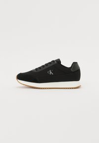 Calvin Klein Jeans - RETRO RUNNER - Trainers - black/bright white Thumbnail Image 1
